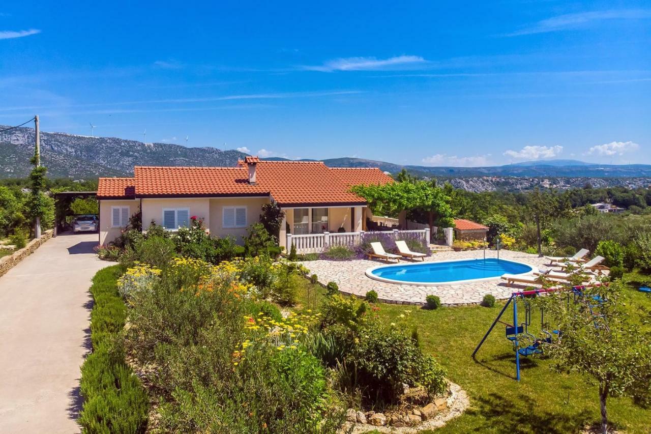 Villa Ana - 3 Bedroom Villa With Private Pool And Unspoiled Natural Environment Kučiće Zewnętrze zdjęcie