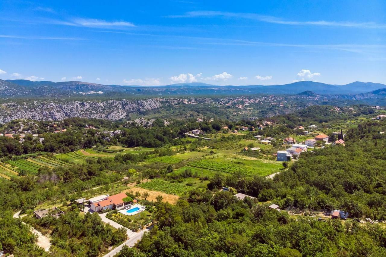 Villa Ana - 3 Bedroom Villa With Private Pool And Unspoiled Natural Environment Kučiće Zewnętrze zdjęcie